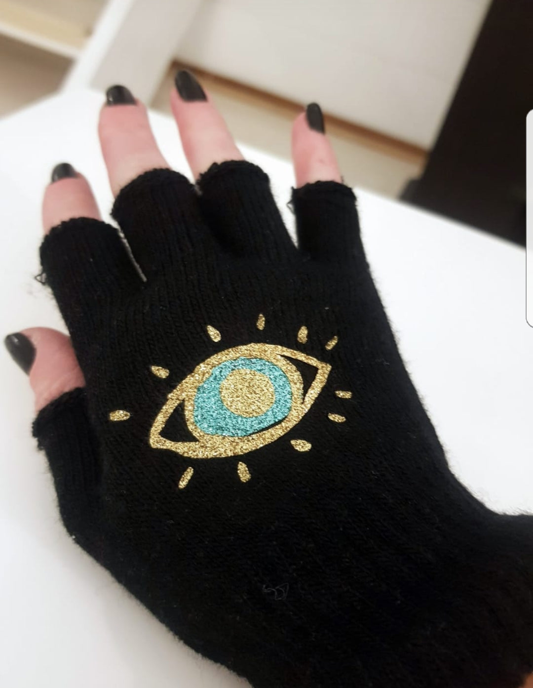 Fingerless gloves